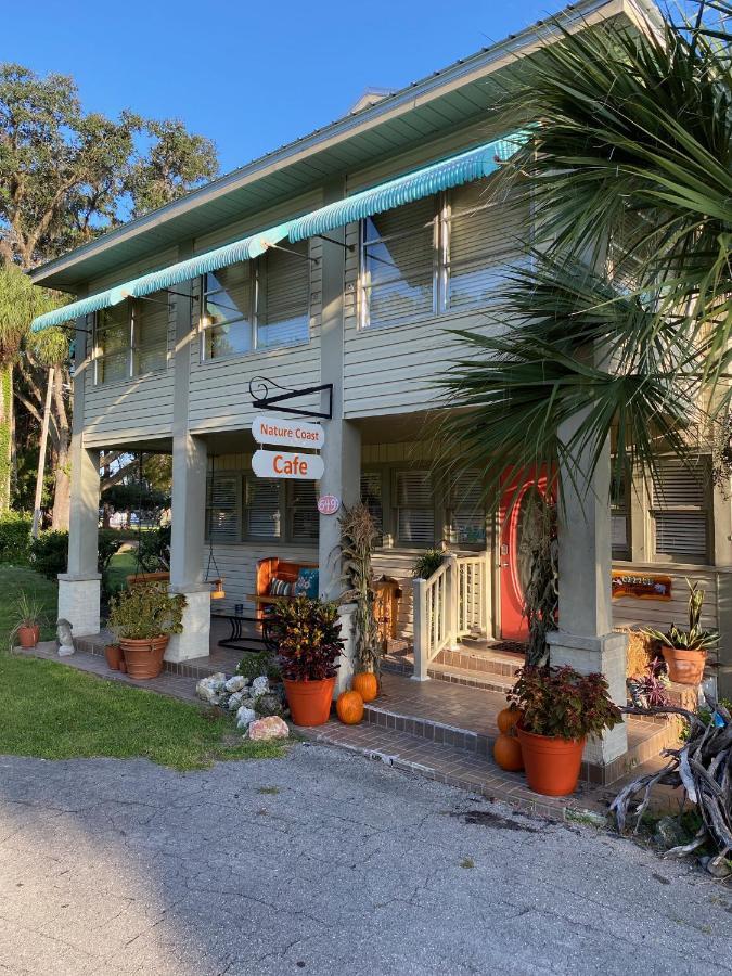 Nature Coast Inn & Cottages Inglis Exteriér fotografie